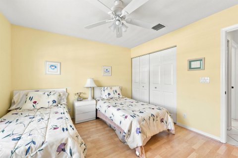 House in Boynton Beach, Florida 3 bedrooms, 175.03 sq.m. № 2189480 - photo 25