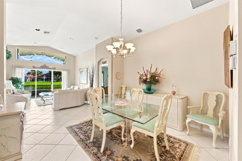 House in Boynton Beach, Florida 3 bedrooms, 175.03 sq.m. № 2189480 - photo 6