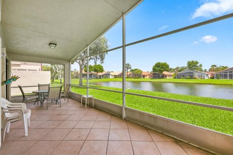 House in Boynton Beach, Florida 3 bedrooms, 175.03 sq.m. № 2189480 - photo 30