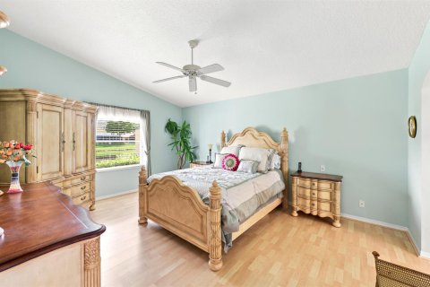 House in Boynton Beach, Florida 3 bedrooms, 175.03 sq.m. № 2189480 - photo 19