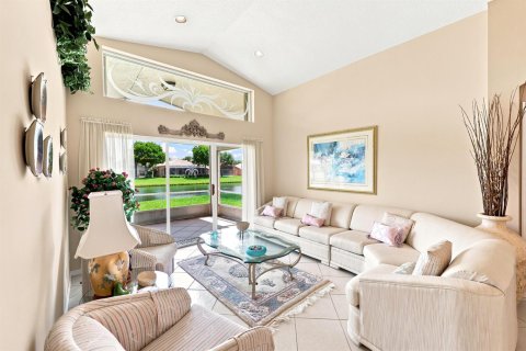 House in Boynton Beach, Florida 3 bedrooms, 175.03 sq.m. № 2189480 - photo 9