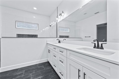 Casa en venta en Gainesville, Florida, 4 dormitorios, 167.22 m2 № 1518626 - foto 12