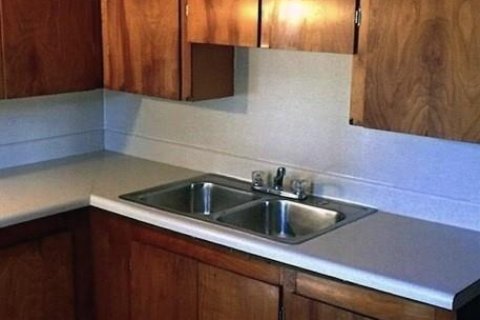 Купить коммерческую недвижимость в Холливуд, Флорида 135.36м2, № 1216345 - фото 1