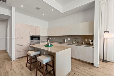 Condo in Hollywood, Florida, 2 bedrooms  № 1854864 - photo 8
