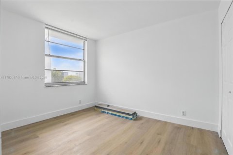 Copropriété à louer à Miramar, Floride: 2 chambres, 77.29 m2 № 1940050 - photo 21