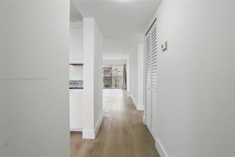 Copropriété à louer à Miramar, Floride: 2 chambres, 77.29 m2 № 1940050 - photo 4