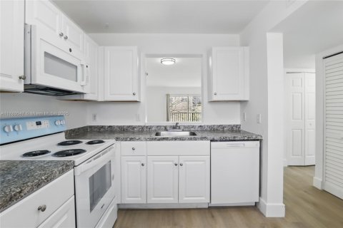 Copropriété à louer à Miramar, Floride: 2 chambres, 77.29 m2 № 1940050 - photo 26