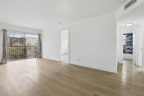 Copropriété à louer à Miramar, Floride: 2 chambres, 77.29 m2 № 1940050 - photo 7