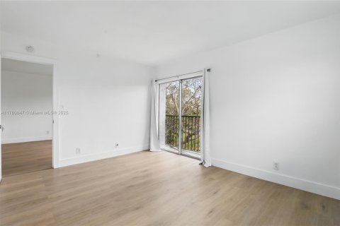 Copropriété à louer à Miramar, Floride: 2 chambres, 77.29 m2 № 1940050 - photo 16