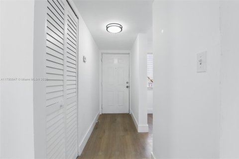 Copropriété à louer à Miramar, Floride: 2 chambres, 77.29 m2 № 1940050 - photo 5