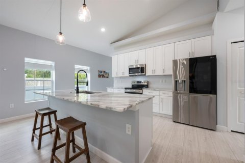Casa en venta en Lake Helen, Florida, 3 dormitorios, 175.49 m2 № 1758266 - foto 7
