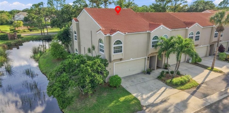 Touwnhouse à Saint Petersburg, Floride 3 chambres, 200.58 m2 № 2399464