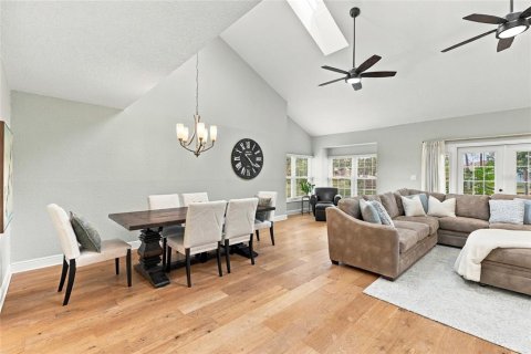 Touwnhouse à vendre à Saint Petersburg, Floride: 3 chambres, 200.58 m2 № 2399464 - photo 14