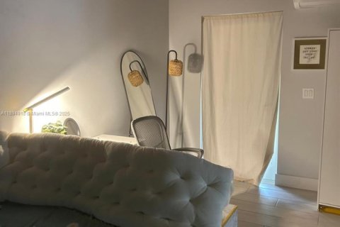 Immobilier commercial à louer à South Miami, Floride № 2018911 - photo 8