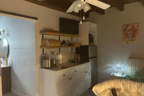 Immobilier commercial à louer à South Miami, Floride № 2018911 - photo 3