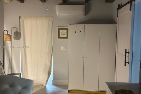 Immobilier commercial à louer à South Miami, Floride № 2018911 - photo 7