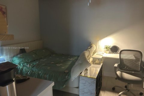 Immobilier commercial à louer à South Miami, Floride № 2018911 - photo 5