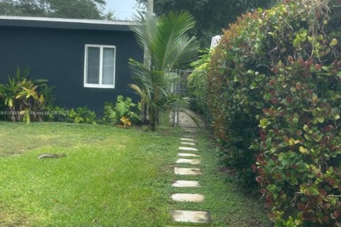 Immobilier commercial à South Miami, Floride № 2018911