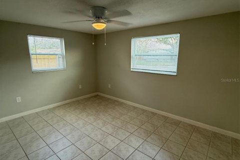 House in New Port Richey, Florida 3 bedrooms, 130.06 sq.m. № 1532772 - photo 22