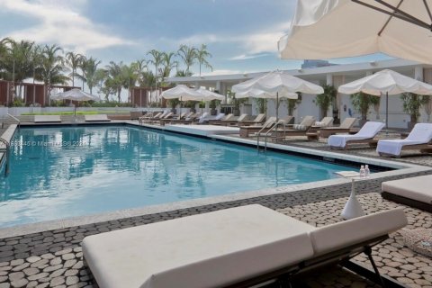 Condominio en venta en Miami, Florida, 2 dormitorios, 155.43 m2 № 1418400 - foto 18