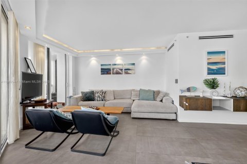 Condo in Aventura, Florida, 3 bedrooms  № 1943616 - photo 17