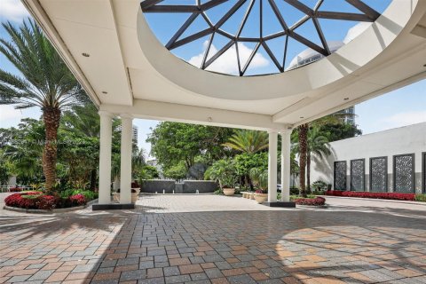 Condo in Aventura, Florida, 3 bedrooms  № 1943616 - photo 4