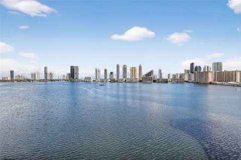 Condo in Aventura, Florida, 3 bedrooms  № 1943616