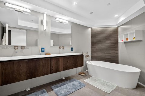 Condo in Aventura, Florida, 3 bedrooms  № 1943616 - photo 29