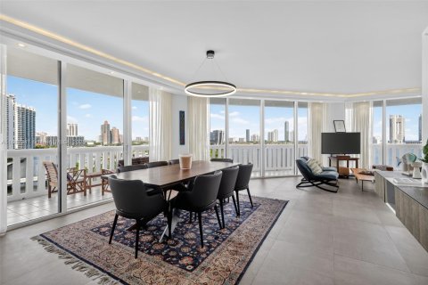 Condo in Aventura, Florida, 3 bedrooms  № 1943616 - photo 2