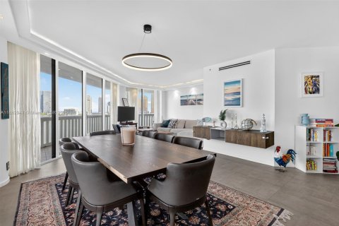 Condo in Aventura, Florida, 3 bedrooms  № 1943616 - photo 8