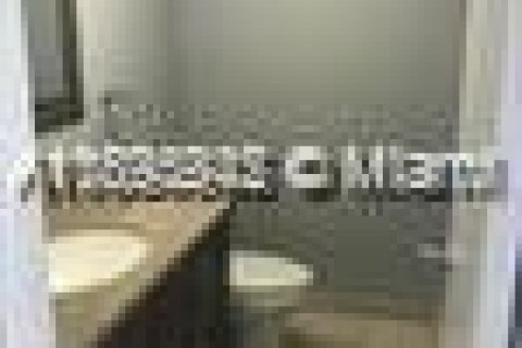 Condominio en venta en North Miami, Florida, 1 dormitorio, 68.75 m2 № 1950274 - foto 14