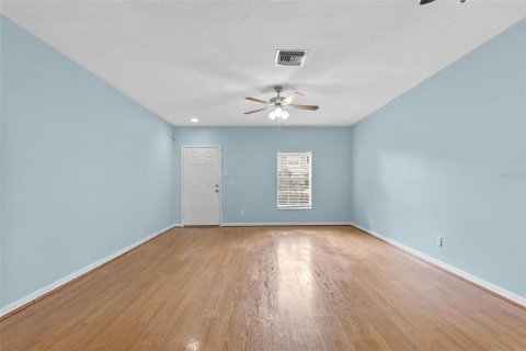 Touwnhouse à vendre à Odessa, Floride: 2 chambres, 115.2 m2 № 2218054 - photo 5