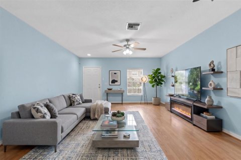 Touwnhouse à vendre à Odessa, Floride: 2 chambres, 115.2 m2 № 2218054 - photo 6