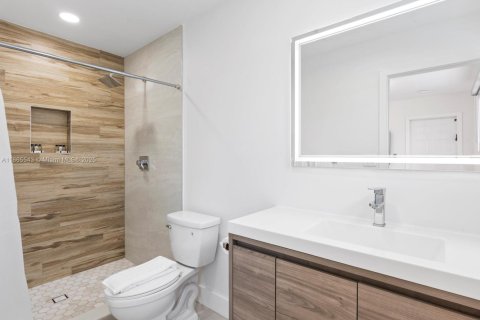 Casa en venta en Hollywood, Florida, 5 dormitorios, 126.25 m2 № 1894231 - foto 29