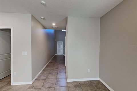 House in Ruskin, Florida 5 bedrooms, 224.36 sq.m. № 2150902 - photo 5