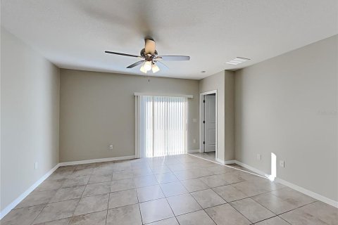 House in Ruskin, Florida 5 bedrooms, 224.36 sq.m. № 2150902 - photo 3