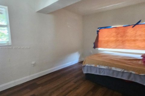 Villa ou maison à vendre à Miami, Floride: 5 chambres, 125.6 m2 № 2025213 - photo 19