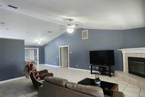 House in Dade City, Florida 4 bedrooms, 215.16 sq.m. № 1750225 - photo 5