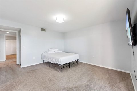 Condo in Lake Wales, Florida, 2 bedrooms № 2093349 - photo 22