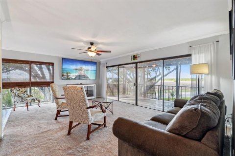 Condo in Lake Wales, Florida, 2 bedrooms № 2093349 - photo 10