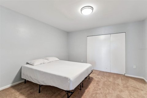 Condo in Lake Wales, Florida, 2 bedrooms № 2093349 - photo 17