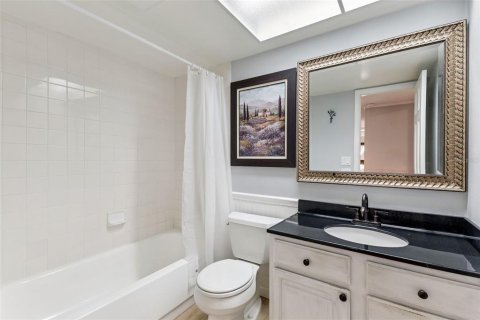Condo in Lake Wales, Florida, 2 bedrooms № 2093349 - photo 18
