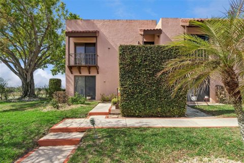 Condo in Lake Wales, Florida, 2 bedrooms № 2093349