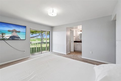 Condo in Lake Wales, Florida, 2 bedrooms № 2093349 - photo 19