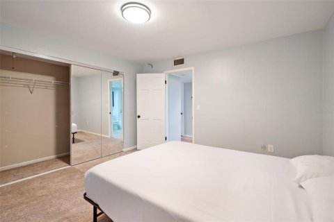 Condo in Lake Wales, Florida, 2 bedrooms № 2093349 - photo 15