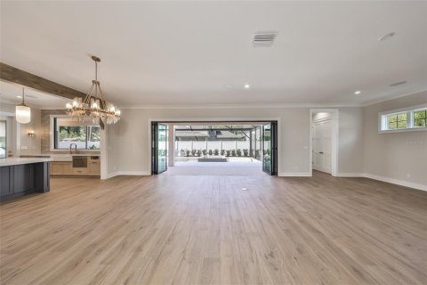 Купить виллу или дом в Тампа, Флорида 10 комнат, 435.71м2, № 1534450 - фото 17
