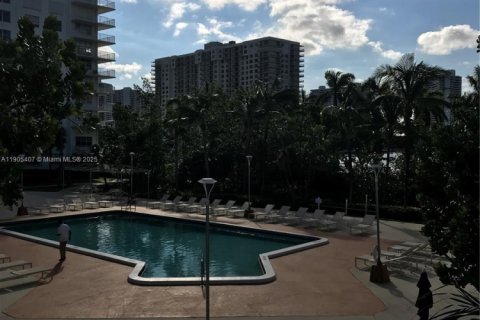 Copropriété à vendre à Aventura, Floride: 2 chambres, 154.78 m2 № 1956167 - photo 19