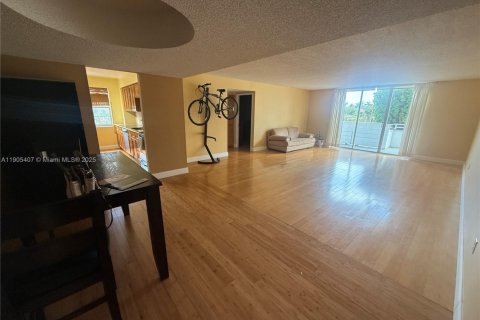Copropriété à vendre à Aventura, Floride: 2 chambres, 154.78 m2 № 1956167 - photo 1