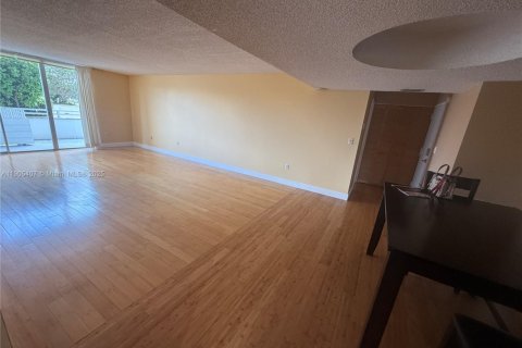 Copropriété à vendre à Aventura, Floride: 2 chambres, 154.78 m2 № 1956167 - photo 2