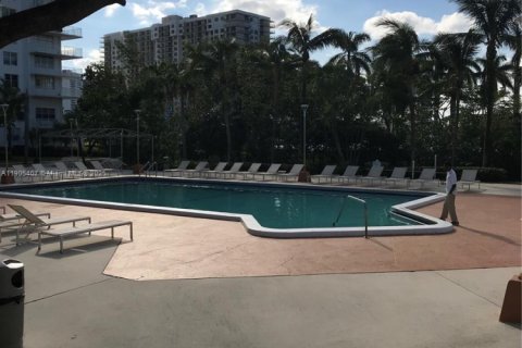 Copropriété à vendre à Aventura, Floride: 2 chambres, 154.78 m2 № 1956167 - photo 17